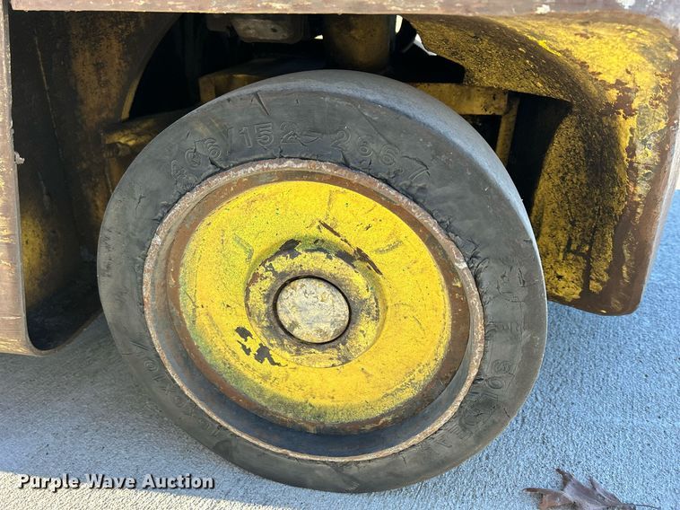 image for item MO9082 Hyster S50  forklift