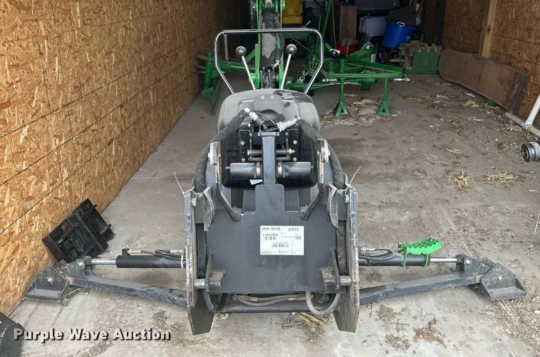 image for item MO9091 2010 John Deere 375  backhoe attachment