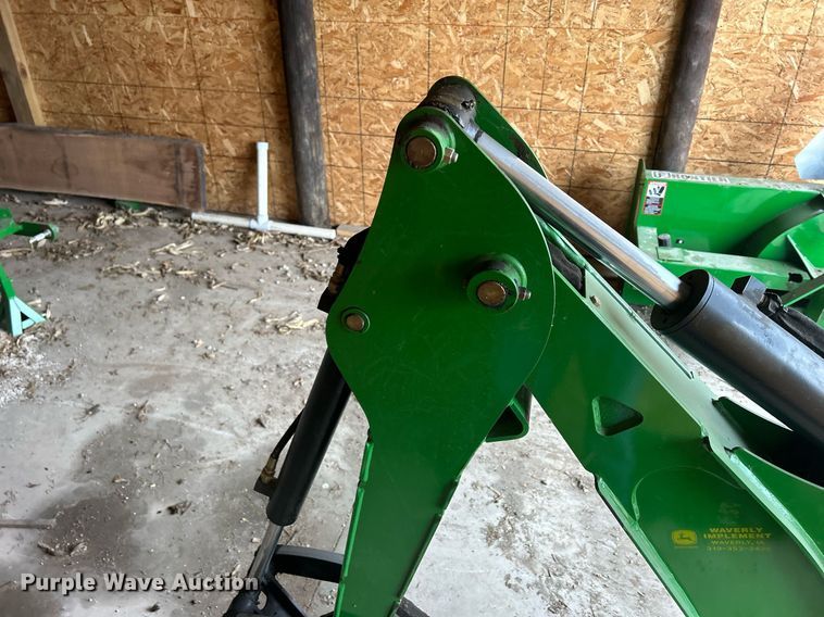 image for item MO9091 2010 John Deere 375  backhoe attachment