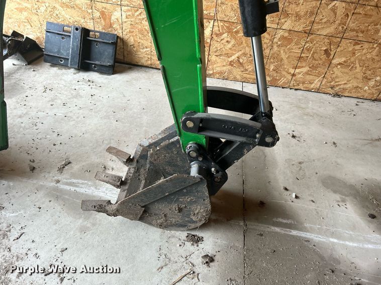 image for item MO9091 2010 John Deere 375  backhoe attachment