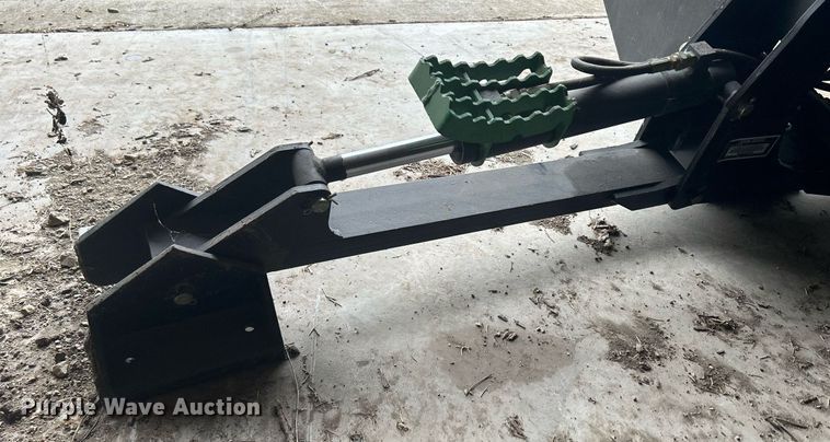 image for item MO9091 2010 John Deere 375  backhoe attachment