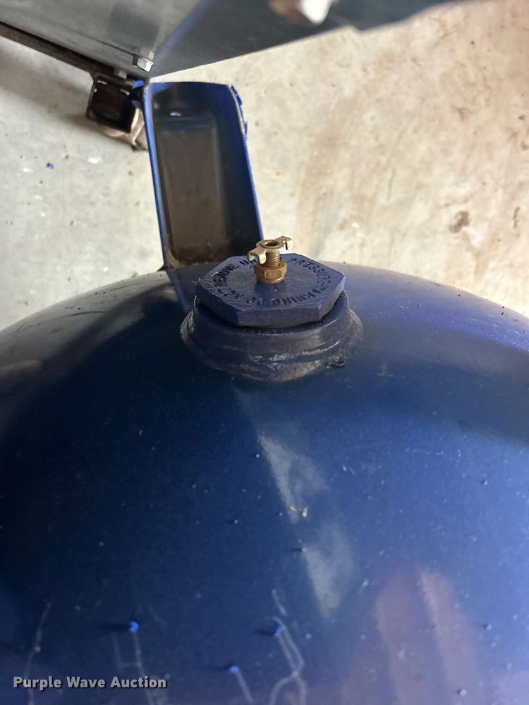 image for item MO9092 Campbell Hausfeld CIQ71060V  air compressor