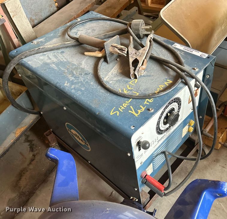 image for item MO9093 Miller Dialarc 250P-AC/DC  welder