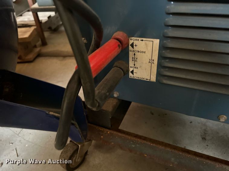 image for item MO9093 Miller Dialarc 250P-AC/DC  welder