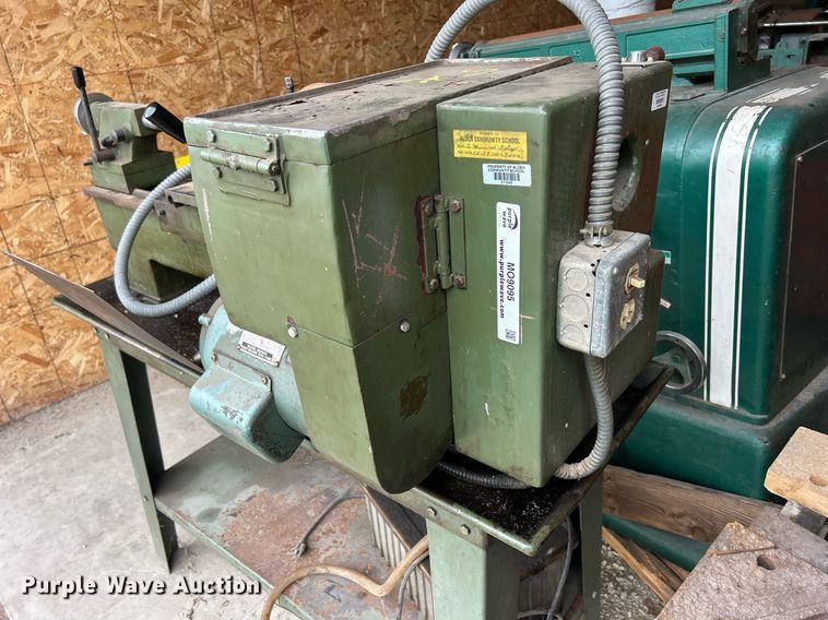 image for item MO9095 Tools