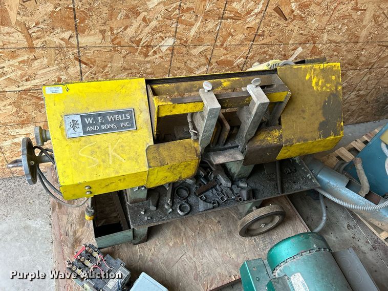 image for item MO9095 Tools