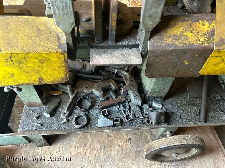 image for item MO9095 Tools