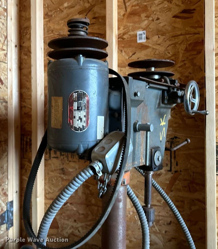 image for item MO9095 Tools