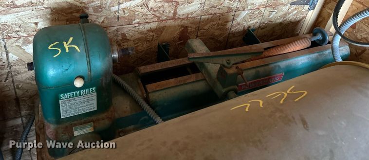 image for item MO9095 Tools