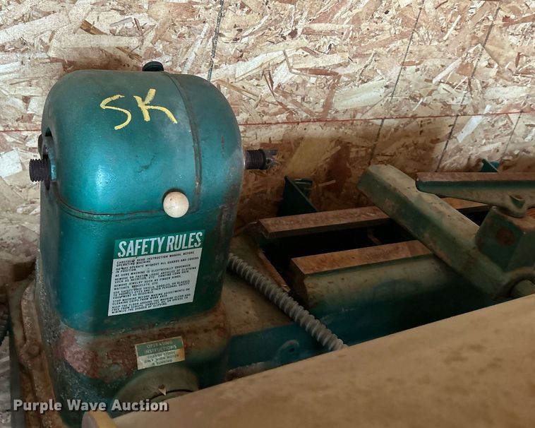 image for item MO9095 Tools