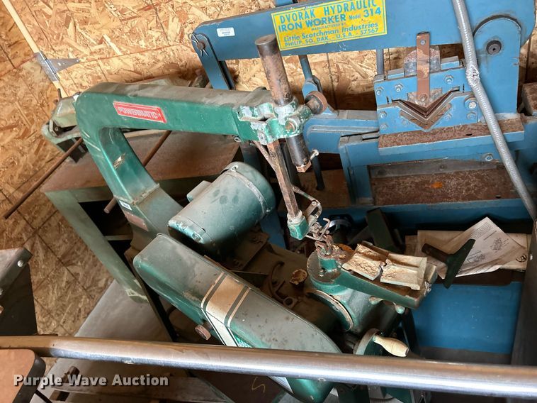 image for item MO9095 Tools