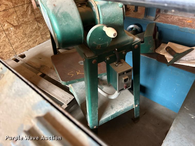 image for item MO9095 Tools