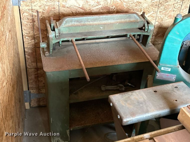 image for item MO9095 Tools