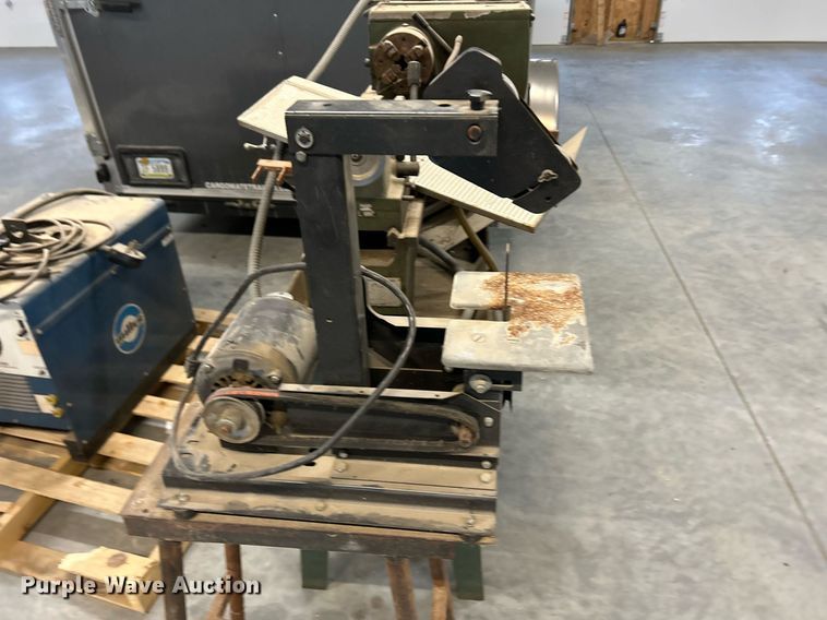 image for item MO9095 Tools