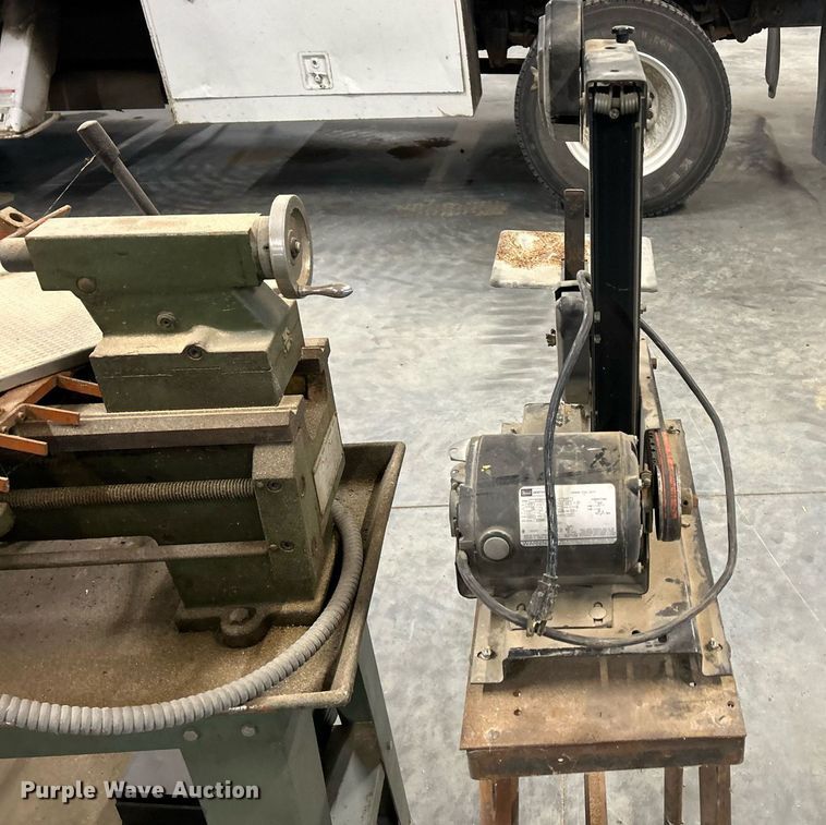 image for item MO9095 Tools