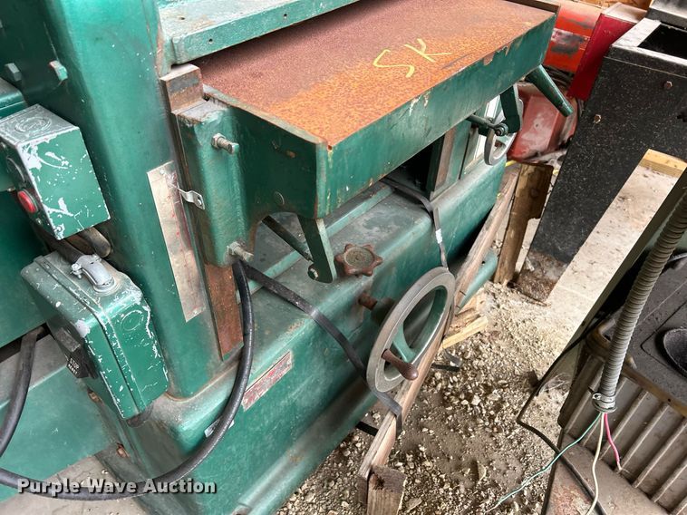 image for item MO9096 Woodworking equipment