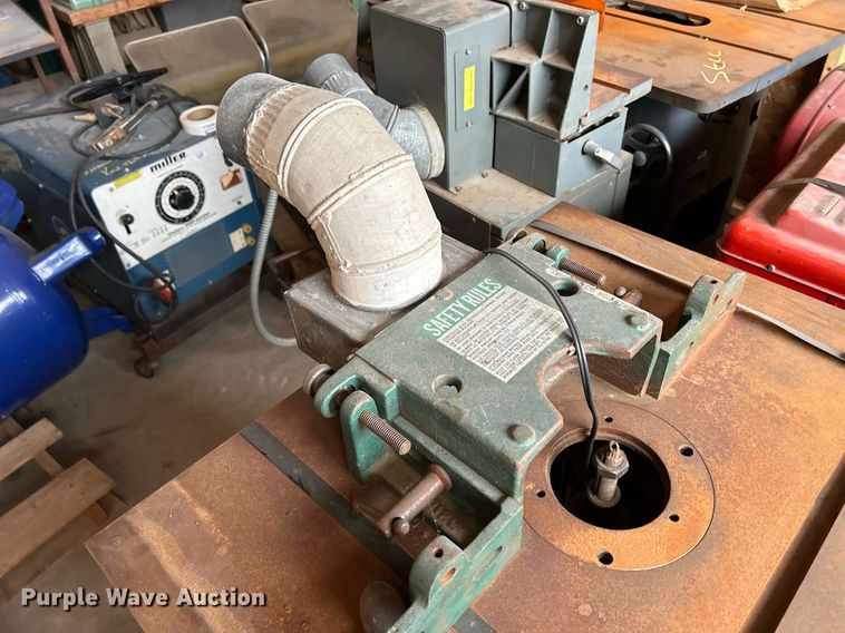 image for item MO9096 Woodworking equipment