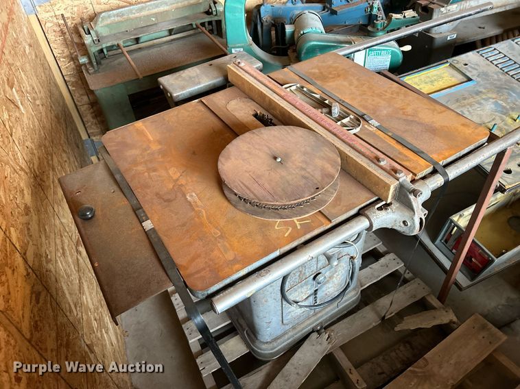 image for item MO9096 Woodworking equipment