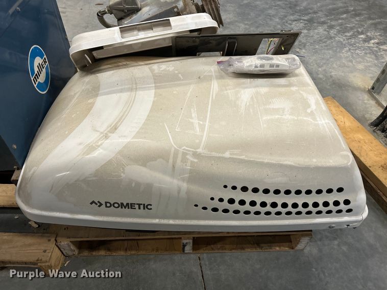 image for item MO9099 Dometic 331485000  air conditioner