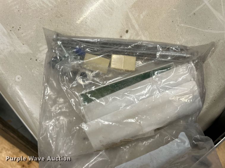 image for item MO9099 Dometic 331485000  air conditioner