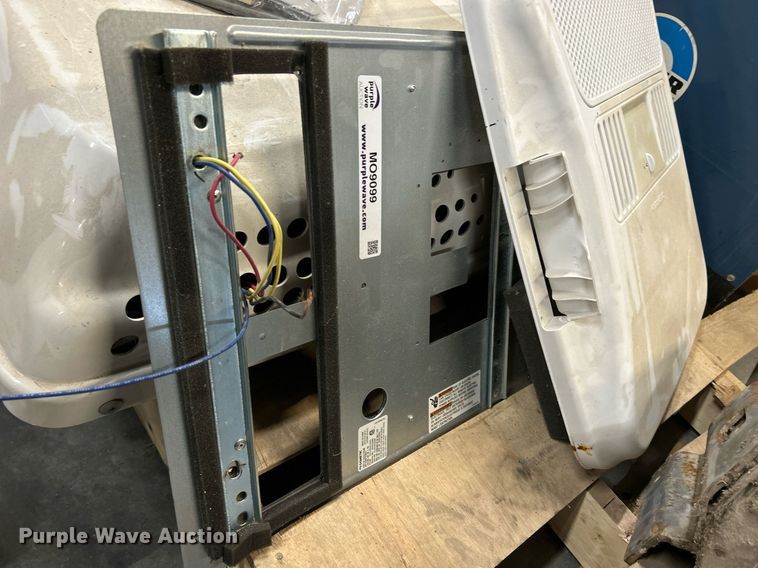 image for item MO9099 Dometic 331485000  air conditioner