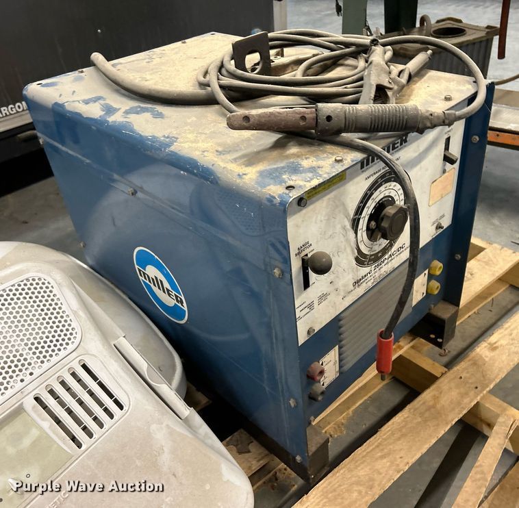 image for item MO9100 Miller Dialarc 250P-AC/DC  welder