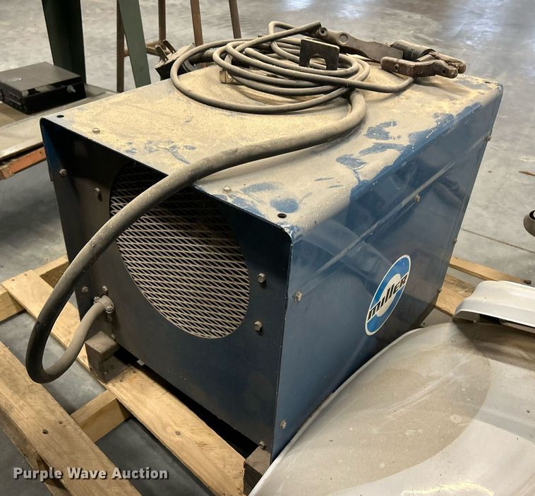 image for item MO9100 Miller Dialarc 250P-AC/DC  welder