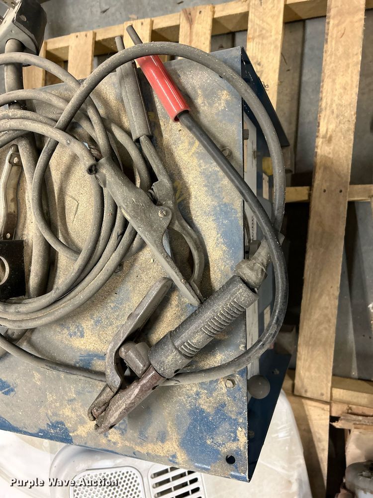 image for item MO9100 Miller Dialarc 250P-AC/DC  welder