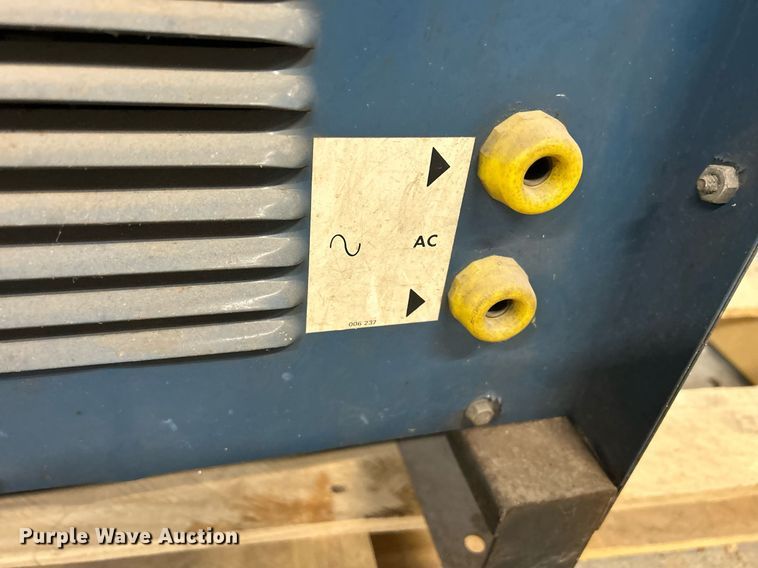 image for item MO9100 Miller Dialarc 250P-AC/DC  welder