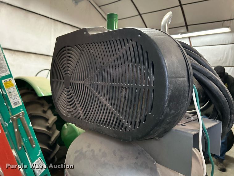 image for item MO9101 Ingersoll Rand IR5E6VA  air compressor