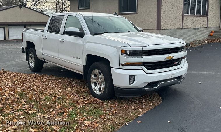 image for item MQ9531 2016 Chevrolet Silverado 1500  Crew Cab pickup truck