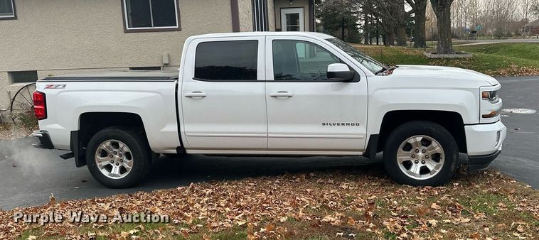 image for item MQ9531 2016 Chevrolet Silverado 1500  Crew Cab pickup truck