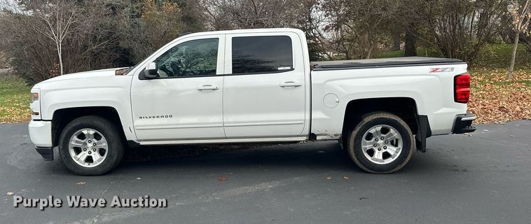 image for item MQ9531 2016 Chevrolet Silverado 1500  Crew Cab pickup truck