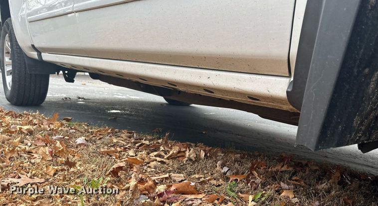 image for item MQ9531 2016 Chevrolet Silverado 1500  Crew Cab pickup truck