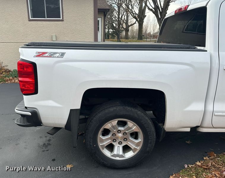 image for item MQ9531 2016 Chevrolet Silverado 1500  Crew Cab pickup truck