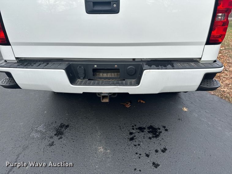 image for item MQ9531 2016 Chevrolet Silverado 1500  Crew Cab pickup truck