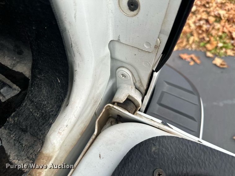 image for item MQ9531 2016 Chevrolet Silverado 1500  Crew Cab pickup truck