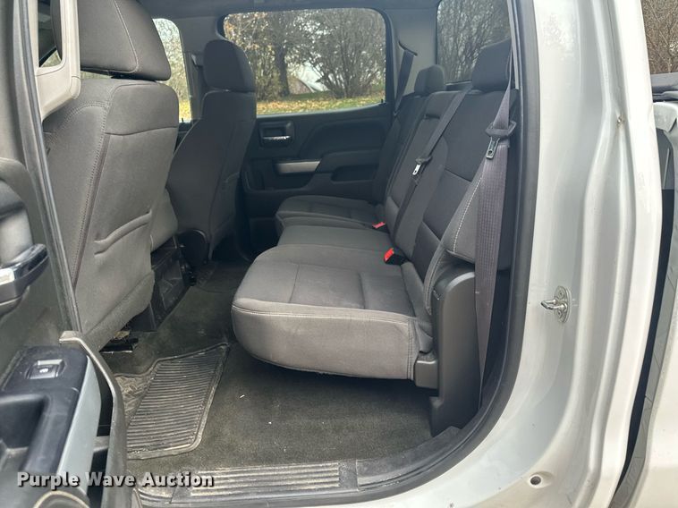 image for item MQ9531 2016 Chevrolet Silverado 1500  Crew Cab pickup truck