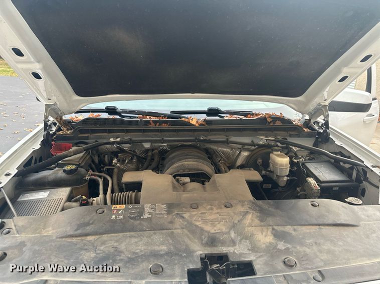 image for item MQ9531 2016 Chevrolet Silverado 1500  Crew Cab pickup truck