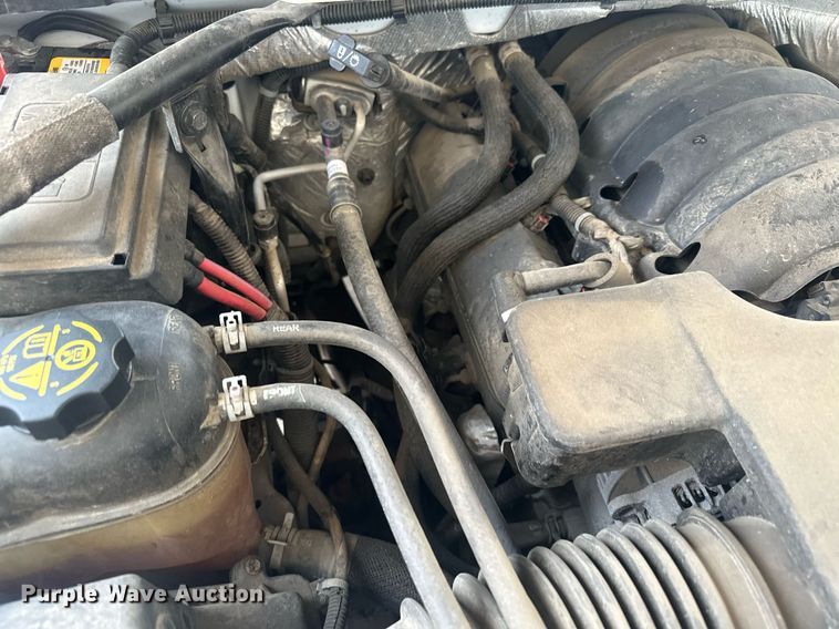 image for item MQ9531 2016 Chevrolet Silverado 1500  Crew Cab pickup truck