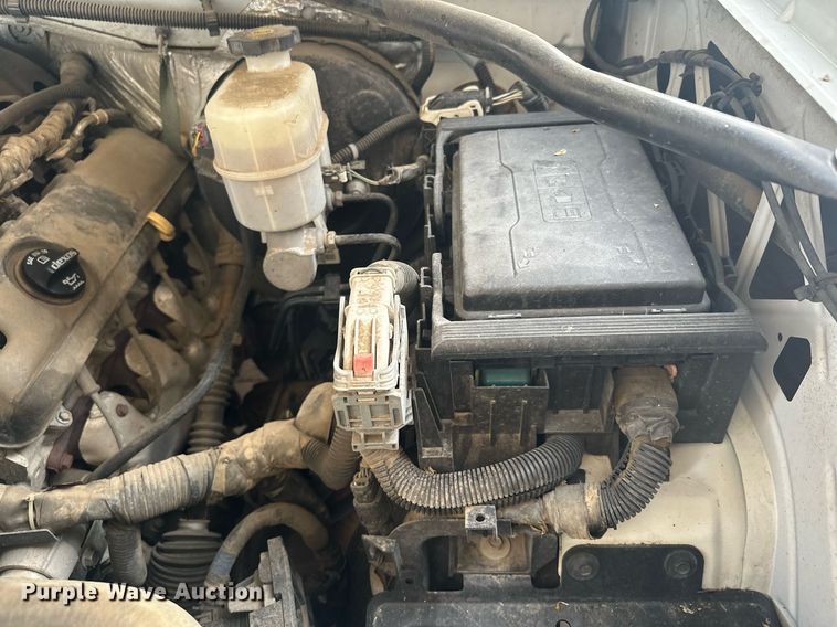 image for item MQ9531 2016 Chevrolet Silverado 1500  Crew Cab pickup truck