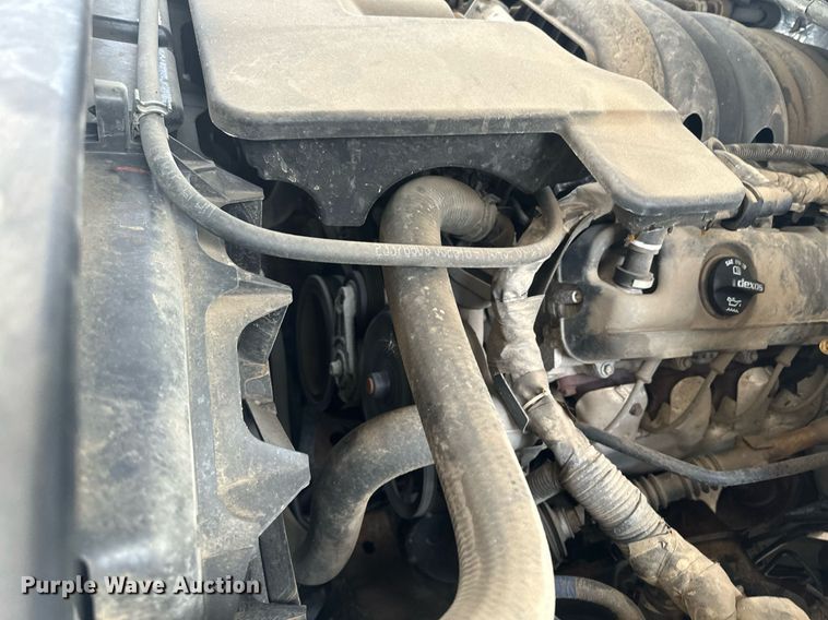 image for item MQ9531 2016 Chevrolet Silverado 1500  Crew Cab pickup truck