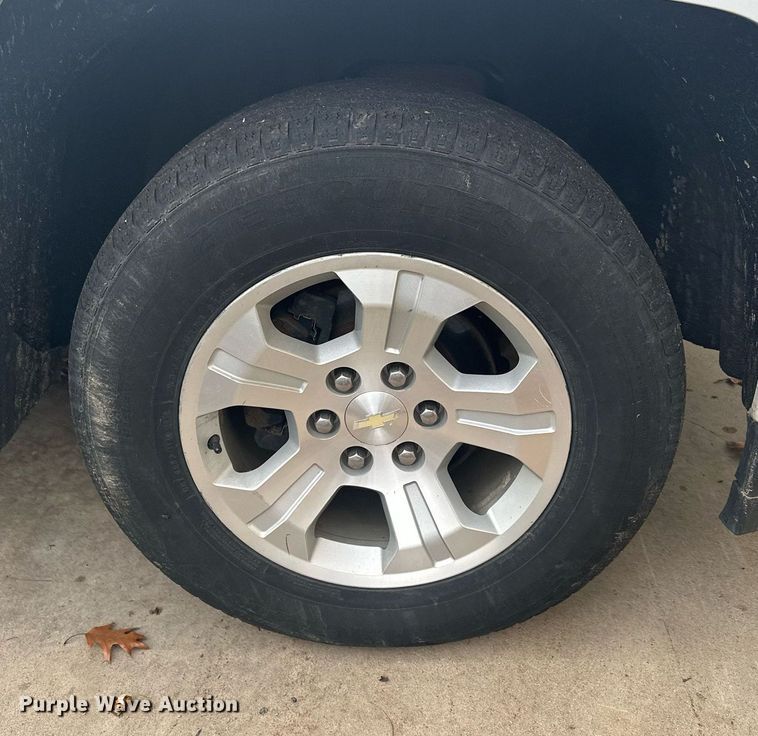 image for item MQ9531 2016 Chevrolet Silverado 1500  Crew Cab pickup truck