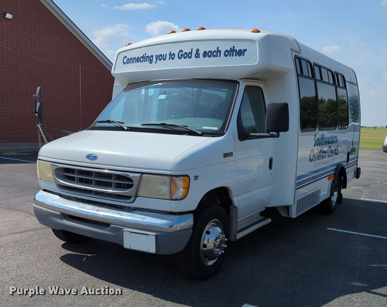 image for item MX9437 1997 Ford Econoline 350  shuttle bus