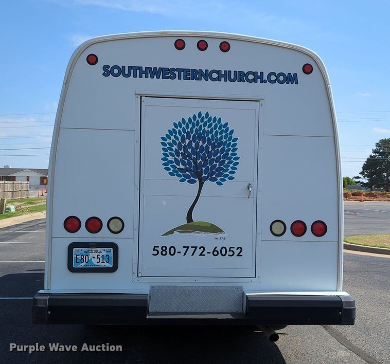 image for item MX9437 1997 Ford Econoline 350  shuttle bus