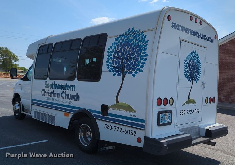 image for item MX9437 1997 Ford Econoline 350  shuttle bus