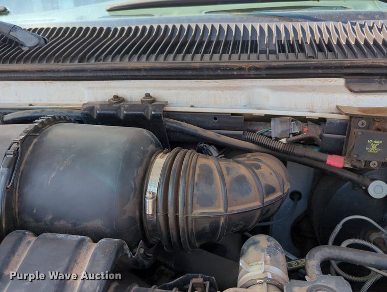 image for item MX9437 1997 Ford Econoline 350  shuttle bus