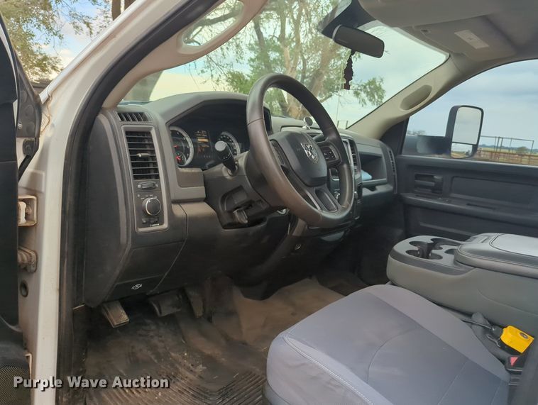 image for item MX9451 2013 Dodge  Ram 2500 Crew Cab bale bed pickup truck