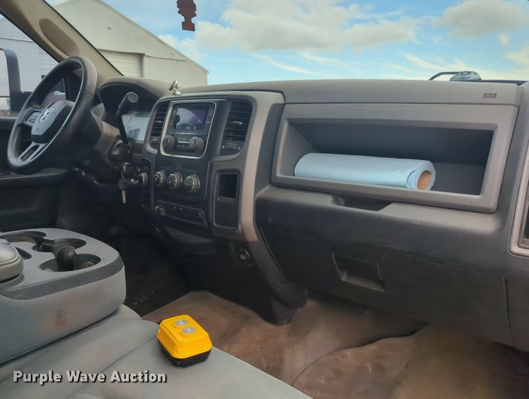 image for item MX9451 2013 Dodge  Ram 2500 Crew Cab bale bed pickup truck