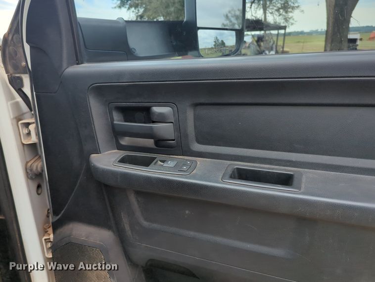 image for item MX9451 2013 Dodge  Ram 2500 Crew Cab bale bed pickup truck